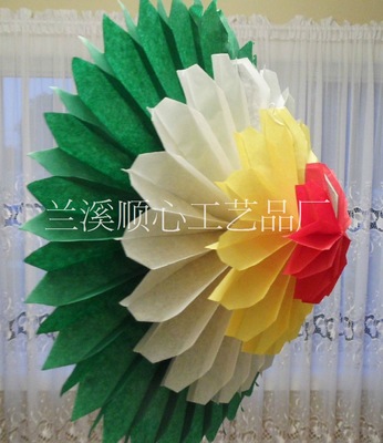 情人節與圣誕節燈籠供應 蜂窩紙燈籠與圣誕鐘燈廠家直銷，世界工廠網工藝禮品優選